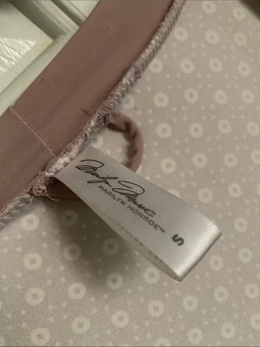 SALE!!! Marilyn Monroe Dusty Mauve Polka-Dot Nightdress & Robe Set - Picture 2 of 5